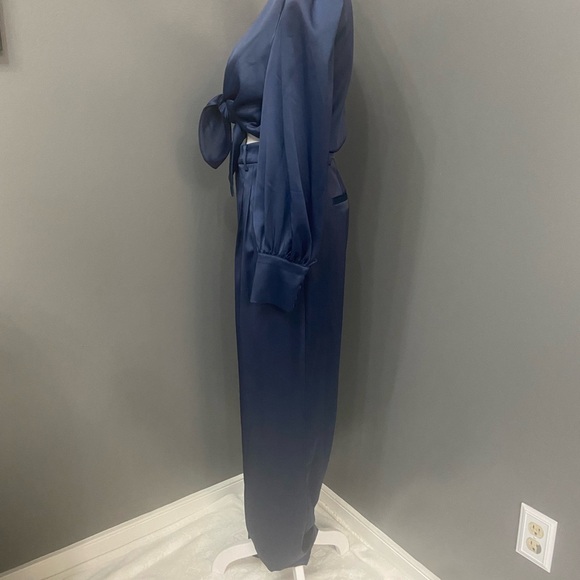 WAYF 2 Pc Blue Satin Crop Tie Top Wide Leg Pants W/pockets Parties Celebrating M - Picture 3 of 17
